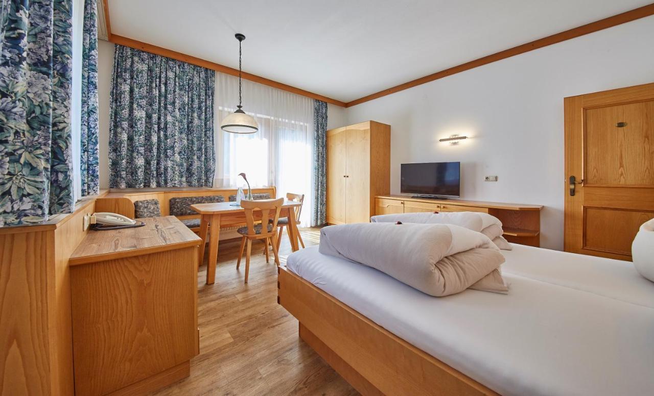 Apart-Hotel Forellenhof Saalbach-Hinterglemm Camera foto